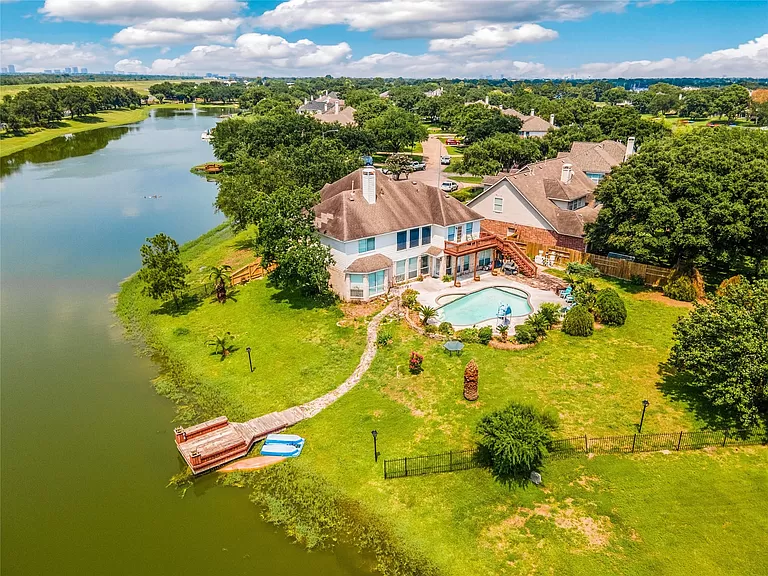 5 Bedroom - Large home for sale in Houston, TX