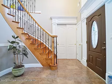 4 Bedroom - House for sale in  Staten Island, NY