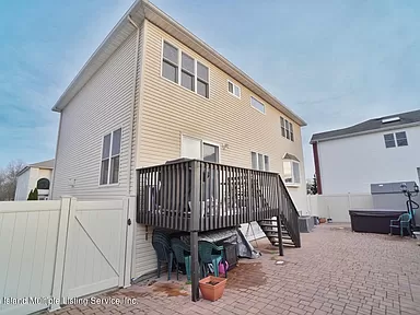 4 Bedroom - House for sale in  Staten Island, NY