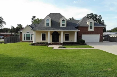 4 Bedroom - House for sale in Livingston, LA