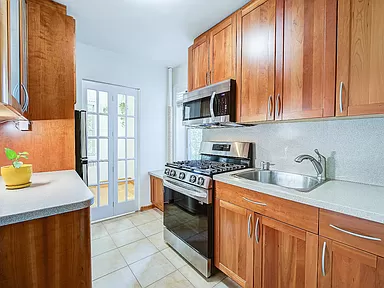 2 Bedroom Apartment for sale in Queens, NY