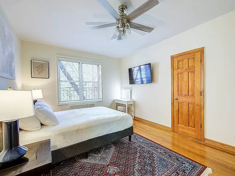 2 Bedroom Apartment for sale in Queens, NY