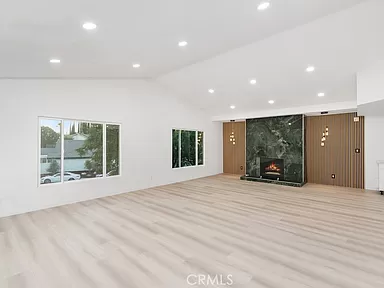 4 Bedroom - House for sale in Porter Ranch, CA