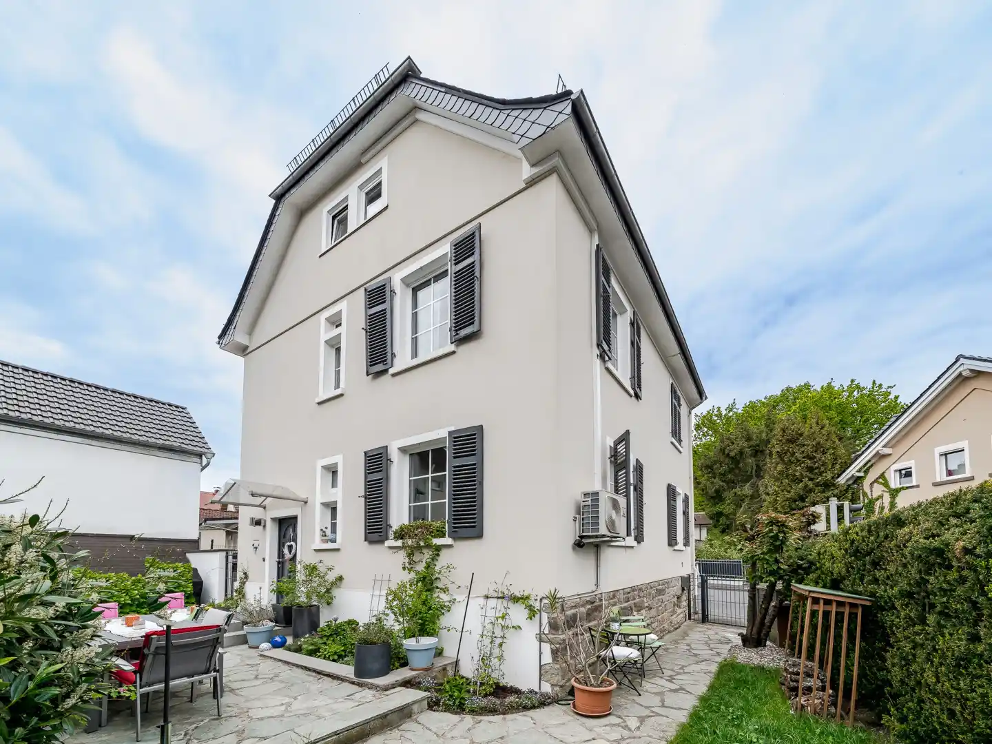 3 Bedroom House for sale in Oberhöchstadt, Kronberg, Hessen, Germany